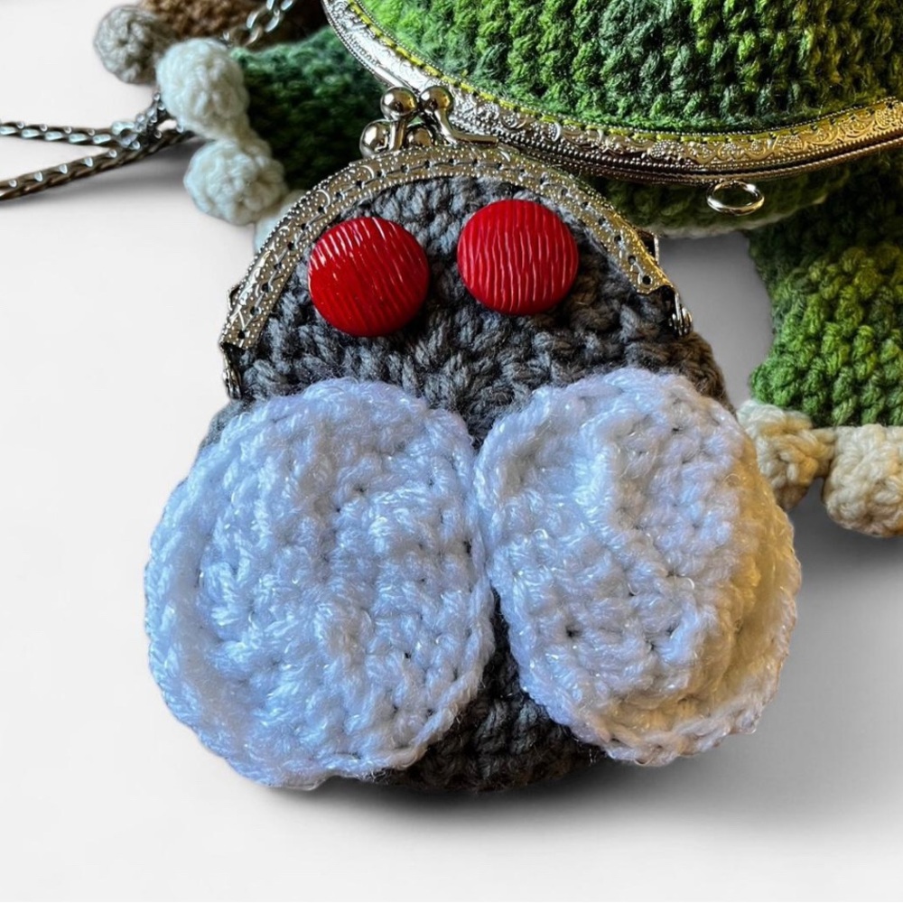 Handmade Crochet Fly Coin Purse - Picture 2 of 5